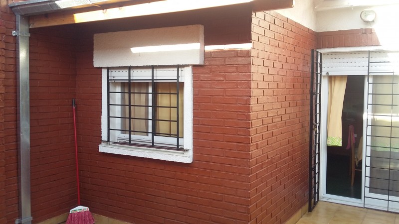 Azcuenaga 1643. Excelente duplex, zona Plaza 9 de Julio.