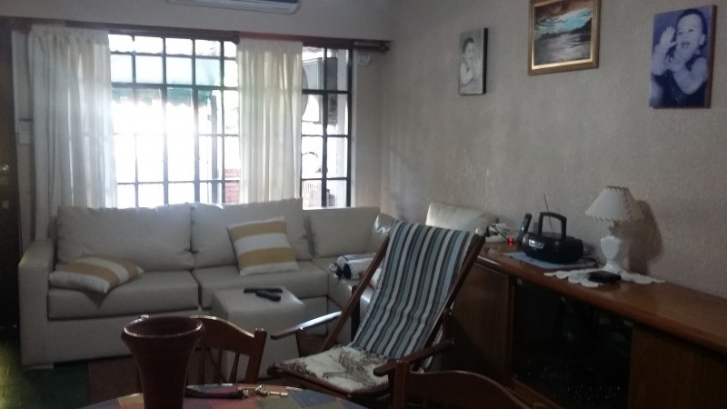 Azcuenaga 1643. Excelente duplex, zona Plaza 9 de Julio.