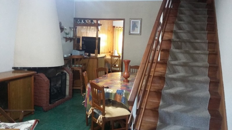 Azcuenaga 1643. Excelente duplex, zona Plaza 9 de Julio.