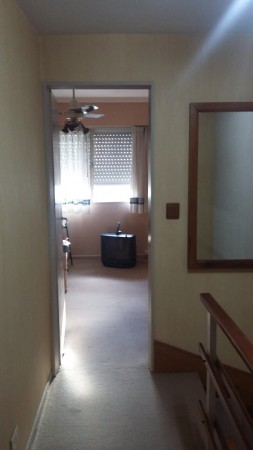 Azcuenaga 1643. Excelente duplex, zona Plaza 9 de Julio.