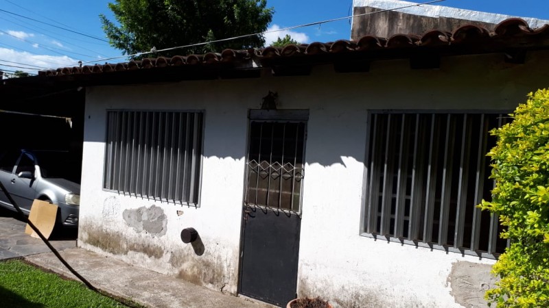 Figueroa Alcorta 1649 -Boulogne - Casa 3 dormitorios