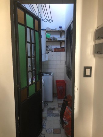 Rosario 1059, San Fernando. Excelente PH (al fondo)