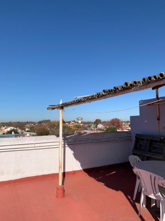 Becco 1225. PH 3 dormitorios con terraza propia.