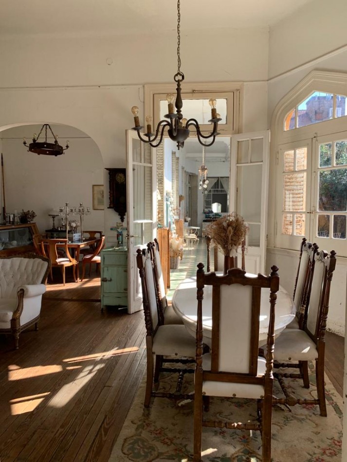Don Bosco 361. Exclusiva  casona antigua con gran jardin.