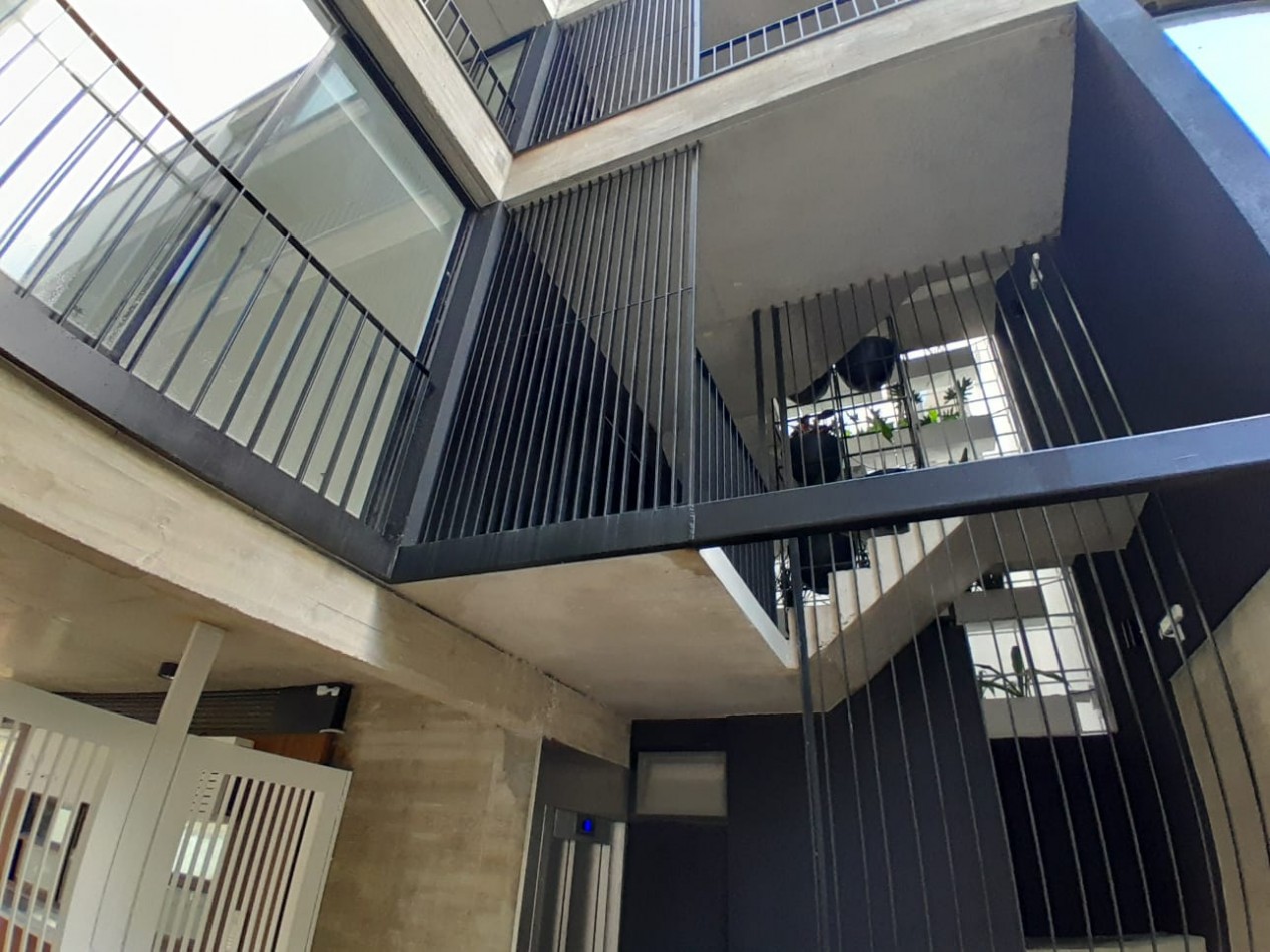 Alsina 185. Unico 3 ambientes con vista  abierta y balcon amplio con parrilla