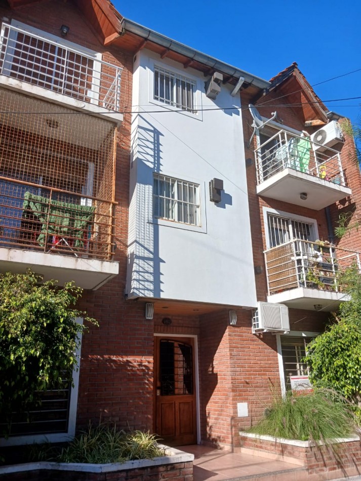 Avellaneda 162 - Unico depto en planta baja con patio