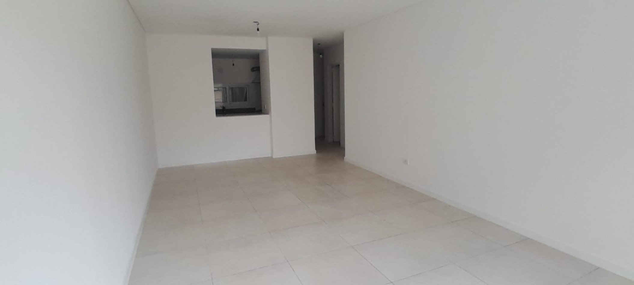 Centenario 555 - Departamento 1/2 amb contrafrente con balcon.