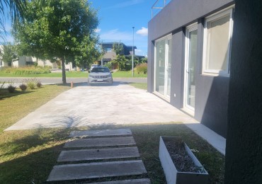 Puertos del Lago. Escobar