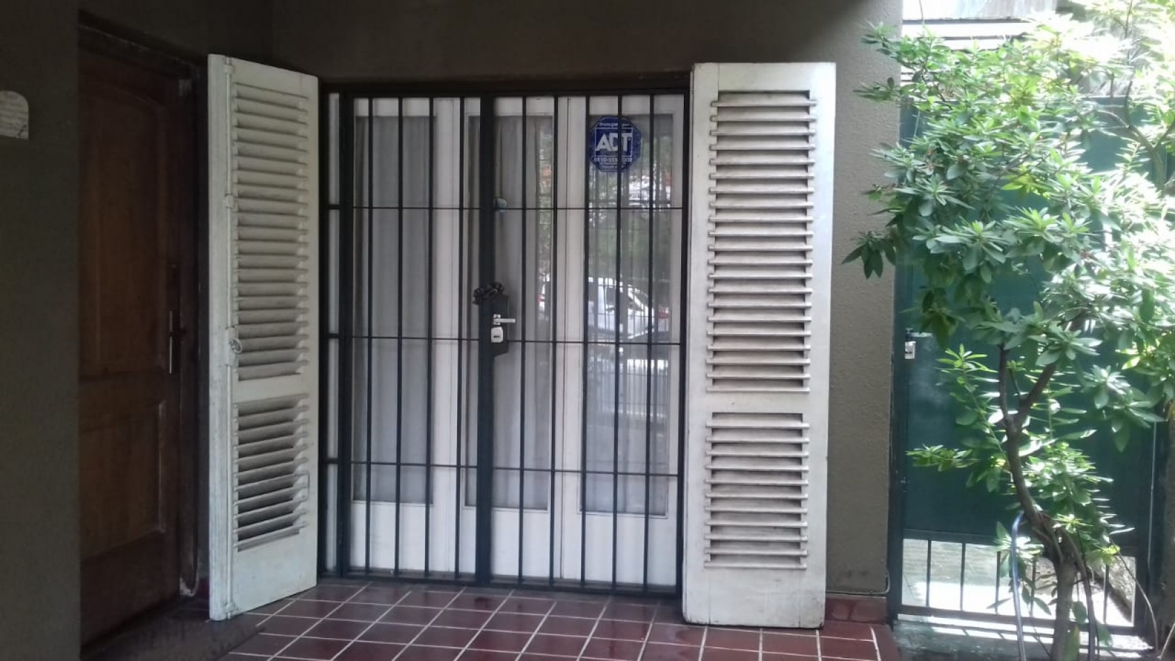 Av del Libertador 16.607. Duplex 3 dormitorios