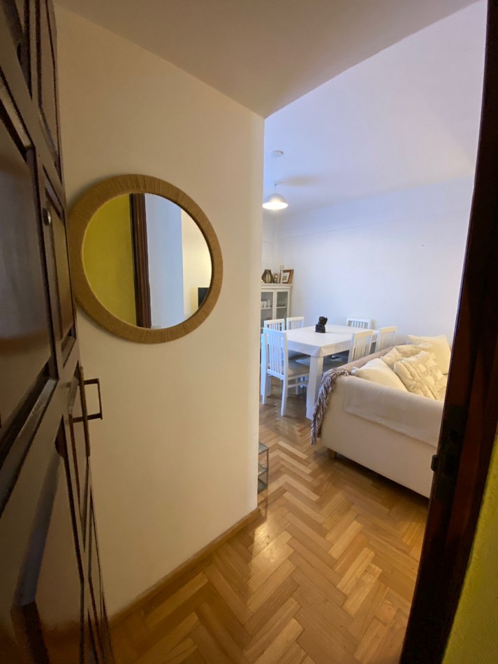 Centenario 2265. 3 ambientes con terraza propia.