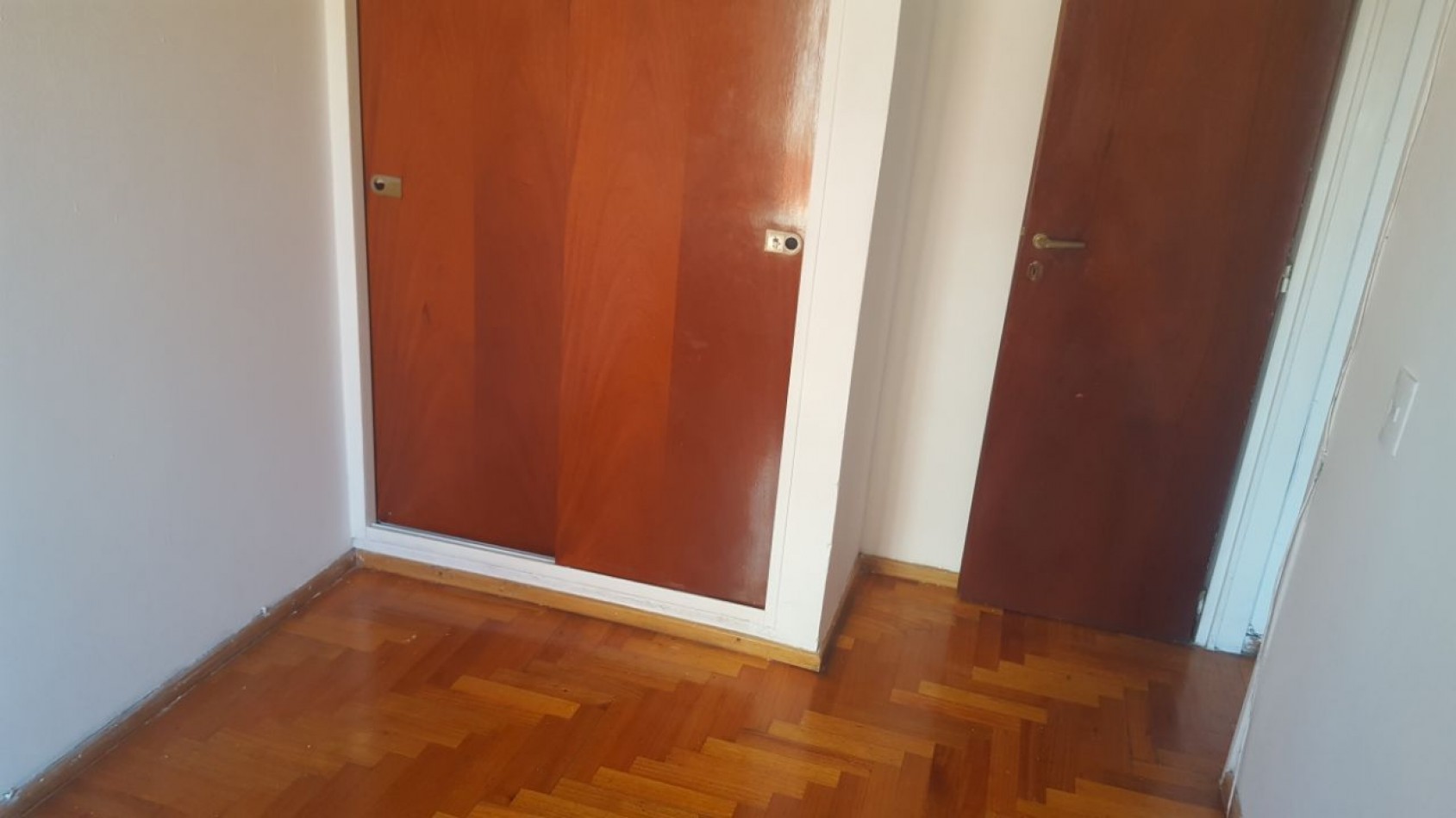 Centenario 2265. 3 ambientes con terraza propia.