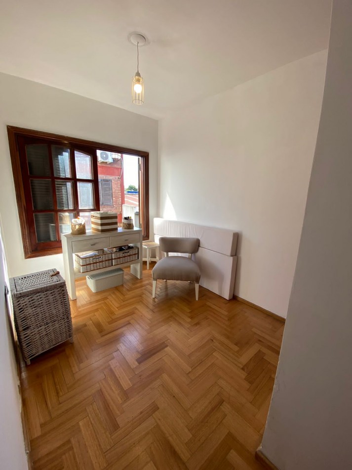 Centenario 2265. 3 ambientes con terraza propia.