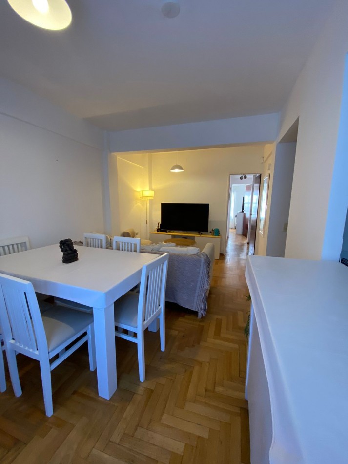 Centenario 2265. 3 ambientes con terraza propia.