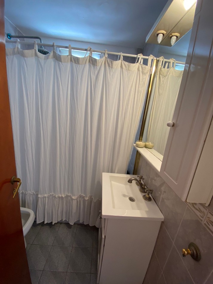 Centenario 2265. 3 ambientes con terraza propia.