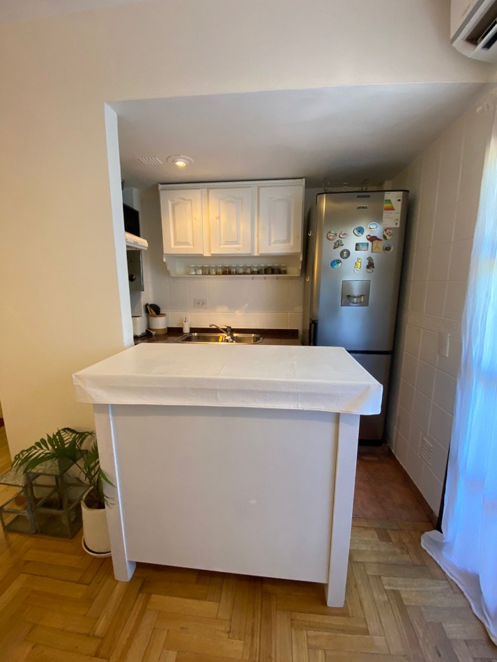 Centenario 2265. 3 ambientes con terraza propia.