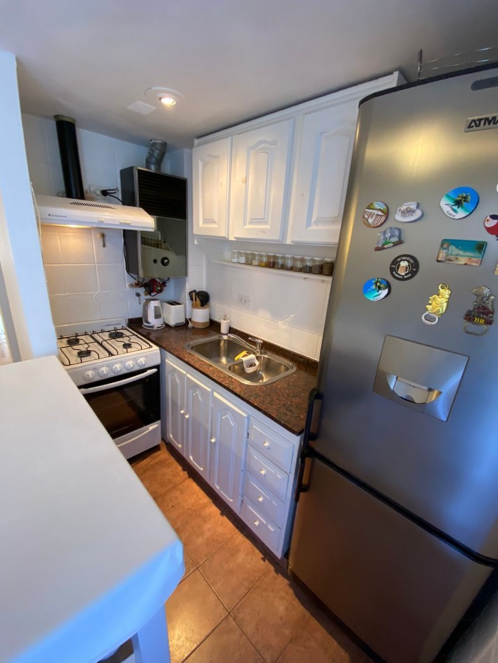 Centenario 2265. 3 ambientes con terraza propia.