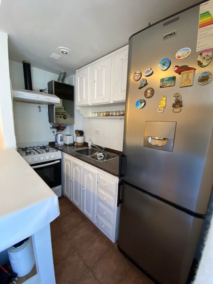 Centenario 2265. 3 ambientes con terraza propia.