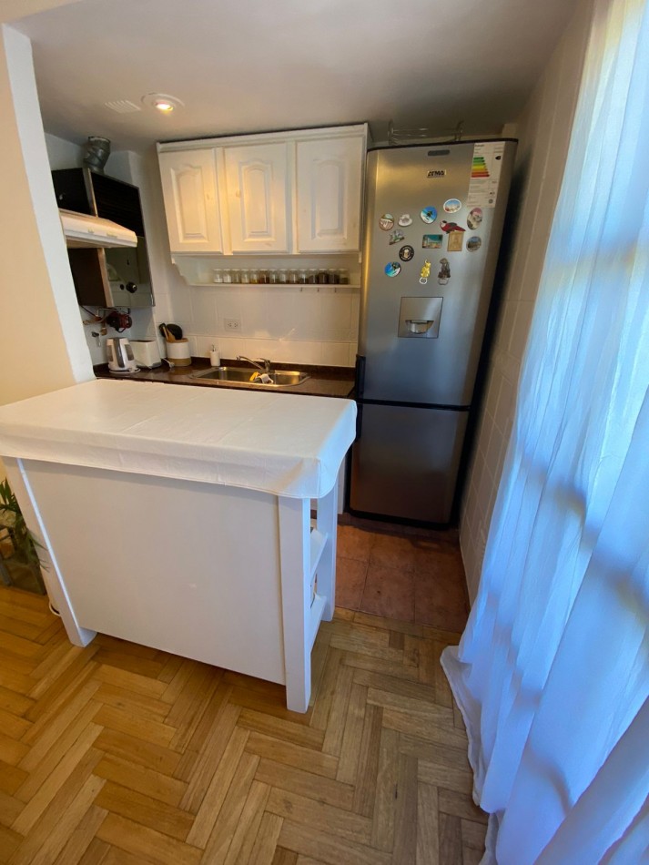 Centenario 2265. 3 ambientes con terraza propia.