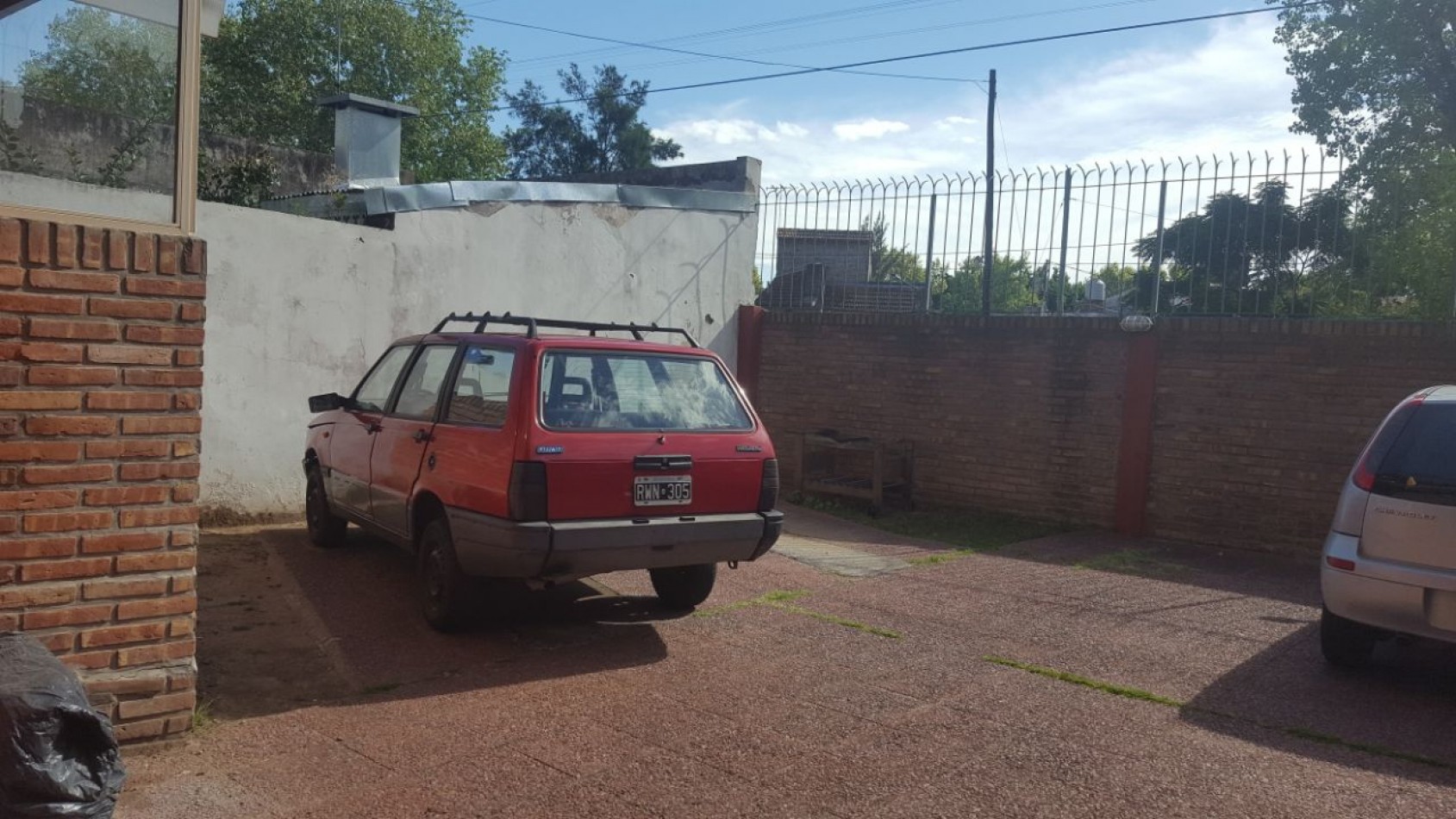 Centenario 2265. 3 ambientes con terraza propia.