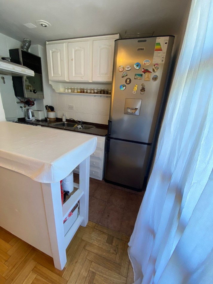 Centenario 2265. 3 ambientes con terraza propia.