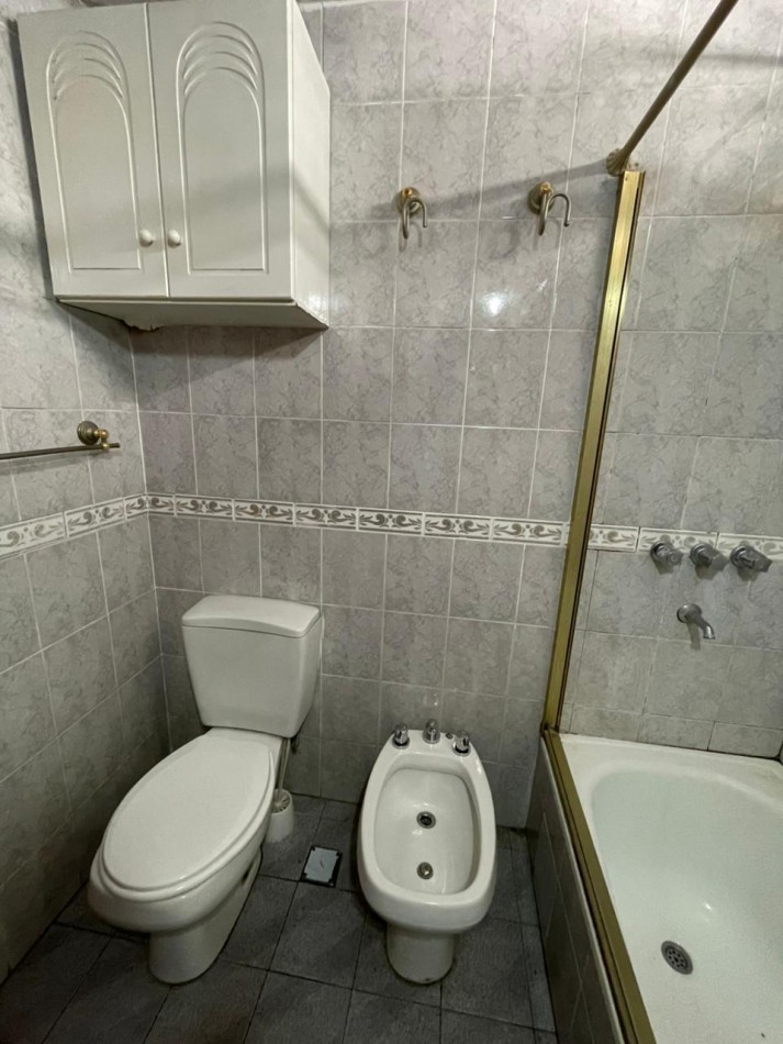 Centenario 2265. 3 ambientes con terraza propia.