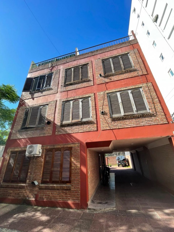 Centenario 2265. 3 ambientes con terraza propia.