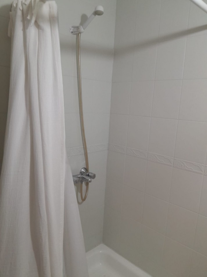 Don Bosco 410. Monoambiente con balcon y cochera. 