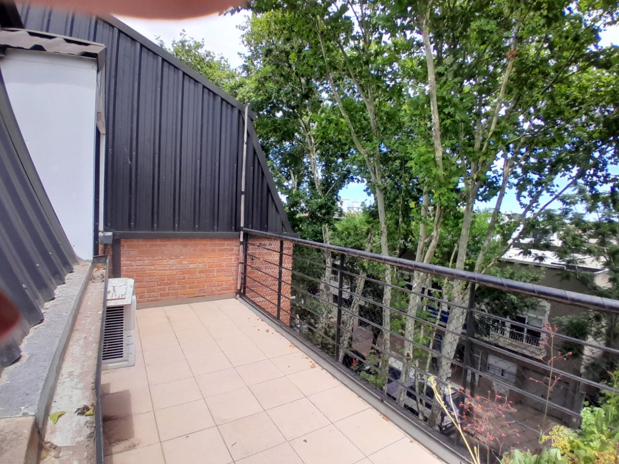 Don Bosco 410. Monoambiente con balcon y cochera. 