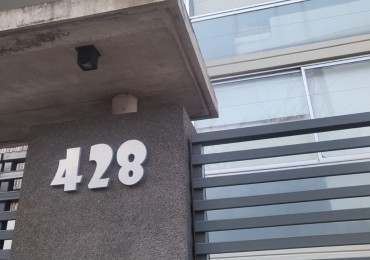 Avellaneda 428. Tres ambientes con dos cocheras